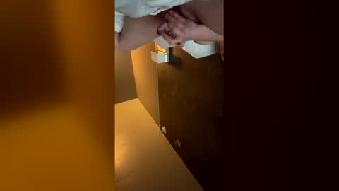 soakingwetmilf online show from April 17, 12:19 pm