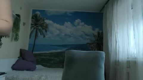 Snapshot of soaring_love chatting on April 3, 4:54 am Masha online show from April 3, 4:54 am