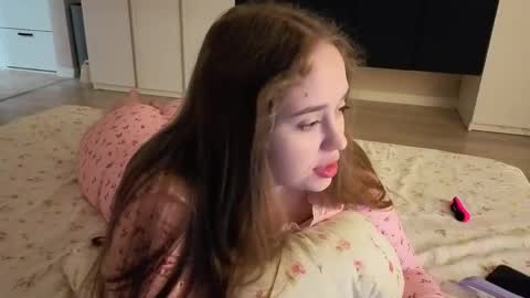 Sophy online show from April 12, 7:52 pm