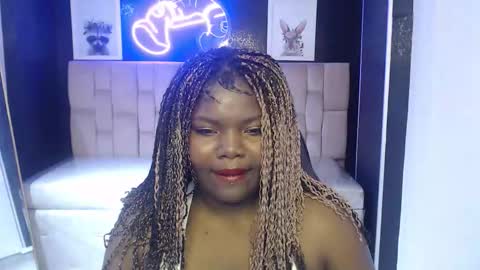 soffia_b online show from September 12, 3:06 am