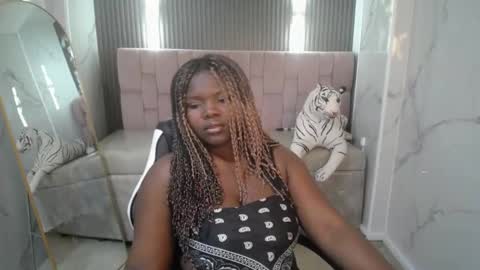 soffia_b online show from October 3, 3:25 am