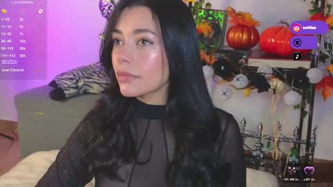 IG Soffimoon   I THANK YOU FOR LEAVING YOUR FOLLOW online show from November 12, 11:25 pm