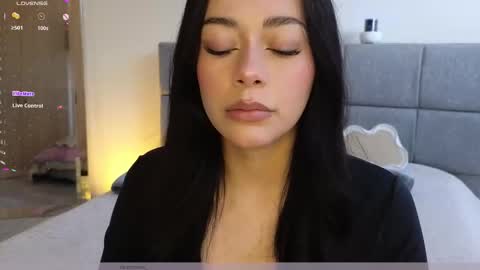 IG Soffimoon   I THANK YOU FOR LEAVING YOUR FOLLOW online show from February 26, 7:24 pm