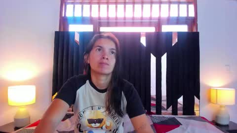 soffy and mia online show from October 15, 12:05 pm