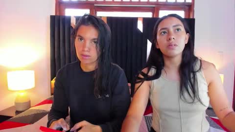 soffy and mia online show from October 22, 12:38 pm