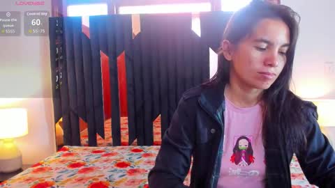 soffy and mia online show from November 21, 12:48 pm