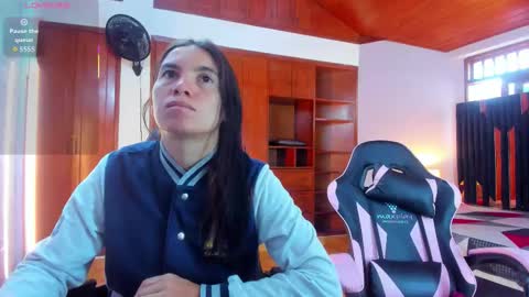 soffy and mia online show from January 8, 12:40 pm