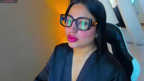 Snapshot of soffy_foxxy chatting on July 7, 12:31 pm soffy_foxxy online show from July 7, 12:31 pm