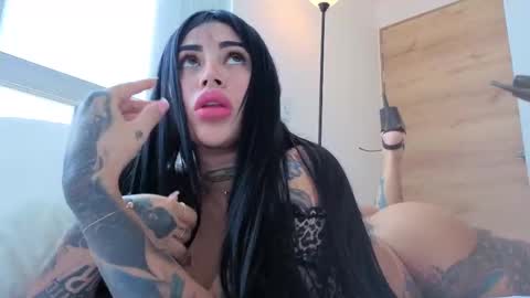 sofhia cruz online show from November 1, 6:32 pm