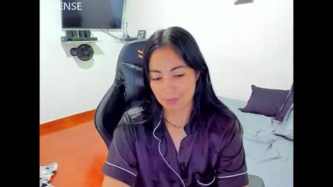 Snapshot of sofhya_jay9 chatting on November 5, 11:54 am Evainked online show from November 5, 11:54 am