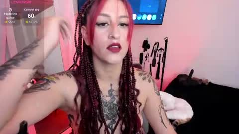 Snapshot of sofi_f_w chatting on July 7, 7:18 pm Sofi online show from July 7, 7:18 pm