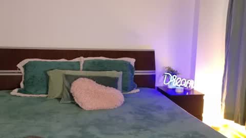 sofi moon26 online show from June 23, 4:27 pm