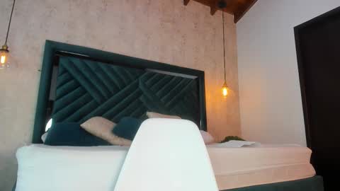 Sofi online show from March 6, 11:17 am