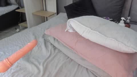 Snapshot of sofi_ramosx chatting on December 27, 1:43 am valen online show from December 27, 1:43 am