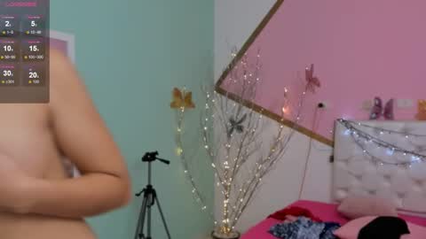 sofi_san online show from October 24, 2:13 pm