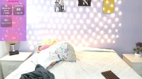 sofi smith online show from January 3, 7:07 pm