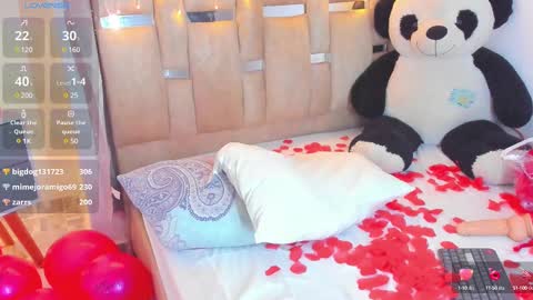 sofi smith online show from February 15, 2:15 am