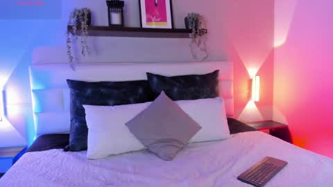 sofi_sp online show from April 17, 7:17 pm