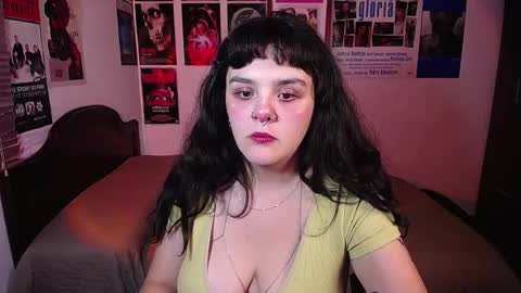 Snapshot of sofia_coolle chatting on February 4, 11:42 pm Sofi online show from February 4, 11:42 pm