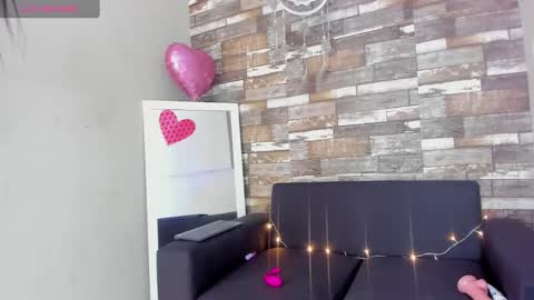 sofia danvers online show from February 22, 9:04 pm