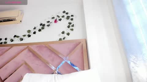   online show from January 30, 9:04 pm