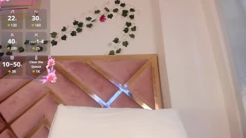   online show from February 4, 8:49 pm