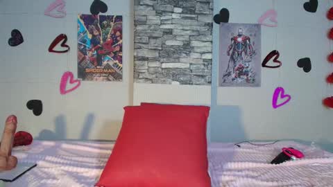 Snapshot of sofia_fer chatting on February 15, 7:51 am sofia online show from February 15, 7:51 am