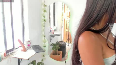 Snapshot of sofia_gold_ chatting on May 27, 2:03 pm sofia online show from May 27, 2:03 pm