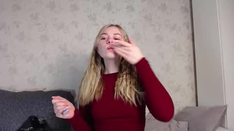 Snapshot of sofia_here chatting on February 10, 12:15 am Sofia here online show from February 10, 12:15 am