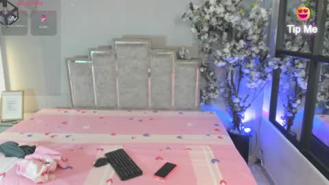 Snapshot of sofia_mark20 chatting on May 30, 7:33 pm Sofia online show from May 30, 7:33 pm