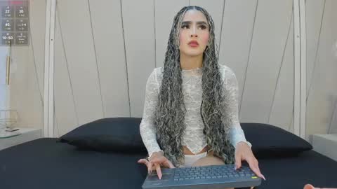 Sofia Mercer online show from May 21, 4:30 am