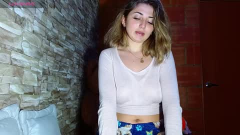 Sofia Naughty18 online show from December 23, 6:44 am