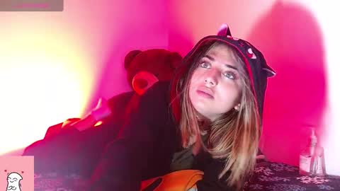 Sofia Naughty18 online show from February 14, 9:13 am