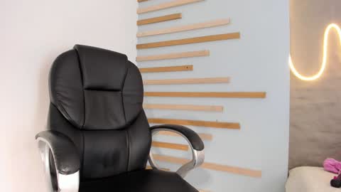 Snapshot of sofia_riveraa chatting on December 7, 11:12 pm SOFIA online show from December 7, 11:12 pm