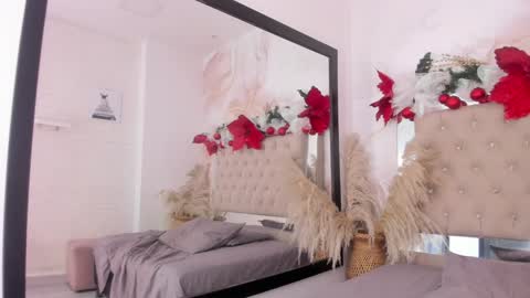 Snapshot of sofia_riveraa chatting on December 24, 5:34 pm SOFIA online show from December 24, 5:34 pm