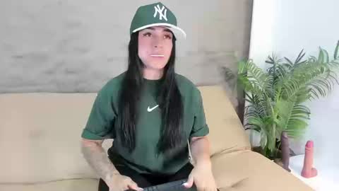 Snapshot of sofia_riveraa chatting on September 19, 8:09 pm SOFIA online show from September 19, 8:09 pm