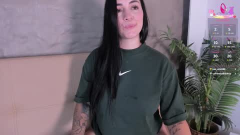 Snapshot of sofia_riveraa chatting on October 2, 6:26 pm SOFIA online show from October 2, 6:26 pm