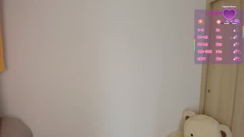 sofia_rivers_ online show from April 19, 2:44 am