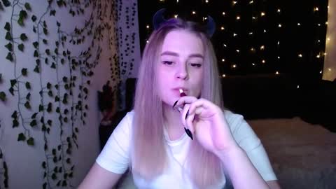 sofia_rosemary online show from February 18, 3:43 pm