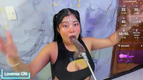 Snapshot of sofia_shadow chatting on January 8, 7:27 pm Sofia online show from January 8, 7:27 pm