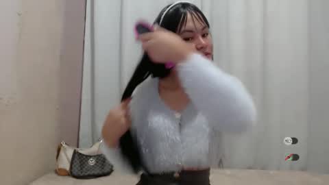sofia_sweetheart18 online show from April 10, 12:49 am