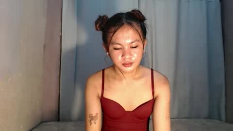 Snapshot of sofia_sweetheart18 chatting on May 15, 11:01 pm sofia_sweetheart18 online show from May 15, 11:01 pm