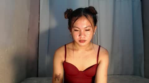 Snapshot of sofia_sweetheart18 chatting on May 16, 12:40 am sofia_sweetheart18 online show from May 16, 12:40 am