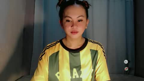 Snapshot of sofia_sweetheart18 chatting on May 20, 2:18 am sofia_sweetheart18 online show from May 20, 2:18 am
