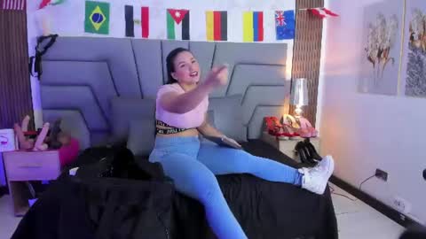 Snapshot of sofia_velez5 chatting on June 19, 11:14 am online show from June 19, 11:14 am