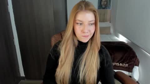 Snapshot of sofia_woodss chatting on January 13, 6:38 pm Sofia online show from January 13, 6:38 pm