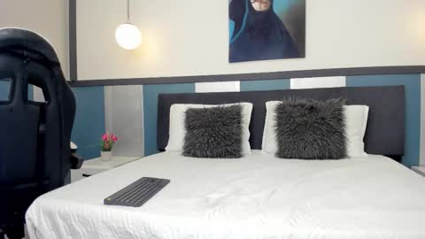 Sofia online show from November 7, 7:25 pm