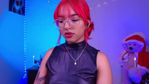 Snapshot of sofiaafoxx chatting on December 5, 3:37 am Sofia online show from December 5, 3:37 am
