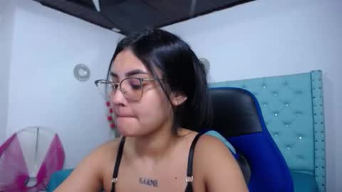 Snapshot of sofiaasexy19 chatting on February 13, 10:44 am Sofia online show from February 13, 10:44 am