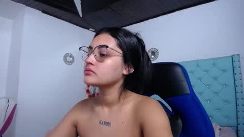 Snapshot of sofiaasexy19 chatting on February 20, 10:49 am Sofia online show from February 20, 10:49 am